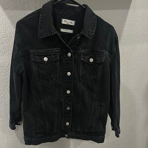 Madewell Black Jean Jacket with Classic Style and Relaxed Fit